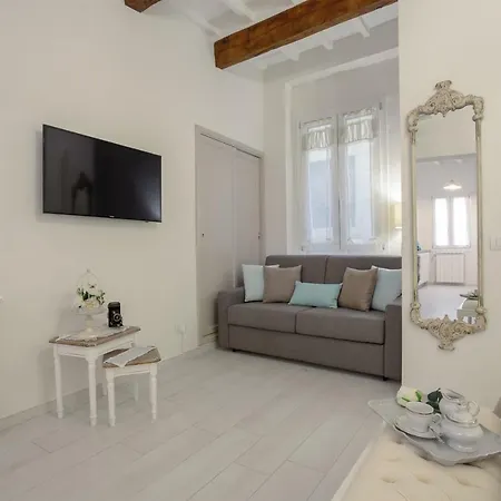 Apartment Accademia Gallery Charming *