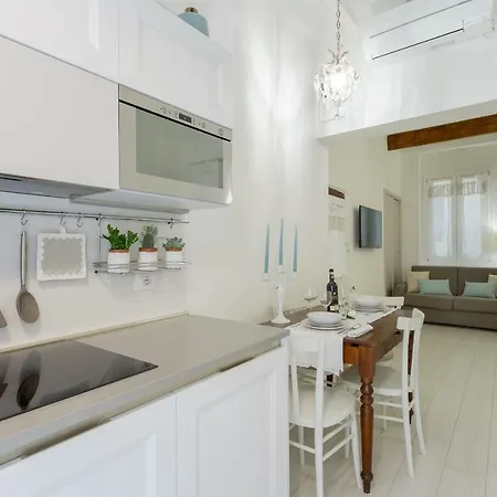 Accademia Gallery Charming Appartement